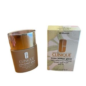 SOLD Clinique Even Better Glow Broad Spectrum SPF 15 1 fl oz / 30 ml WN 38 Stone